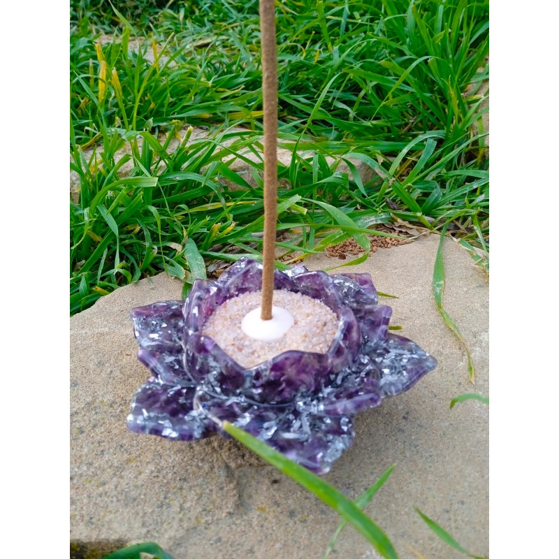 FLOR DE LOTO ABIERTA DE AMATISTA