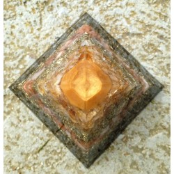 PIRÁMIDE GIGANTE DE ORGONITE