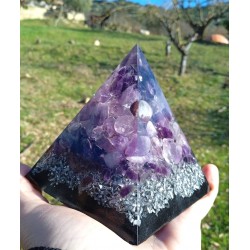 PIRÁMIDE GRANDE DE ORGONITE: Amatista