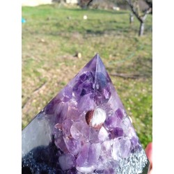 PIRÁMIDE GRANDE DE ORGONITE: Amatista