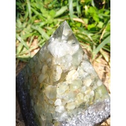 PIRÁMIDE GRANDE DE ORGONITE: Prehenita (Sanadora)